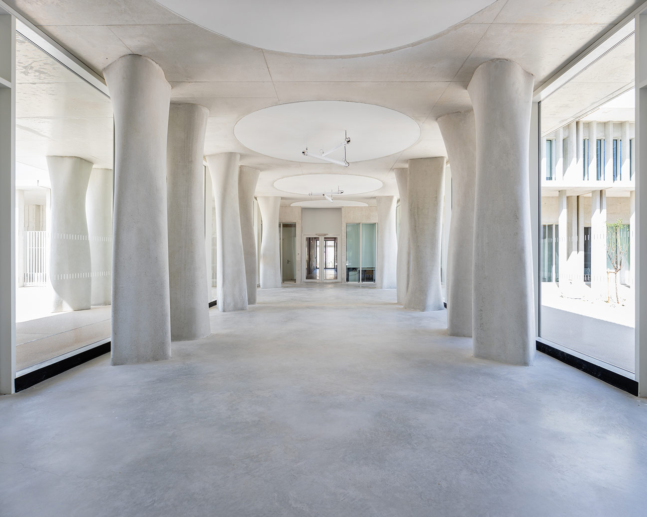 Un lycée <br/>entre ville et paysage - Chateaurenard | Architecte Marseille