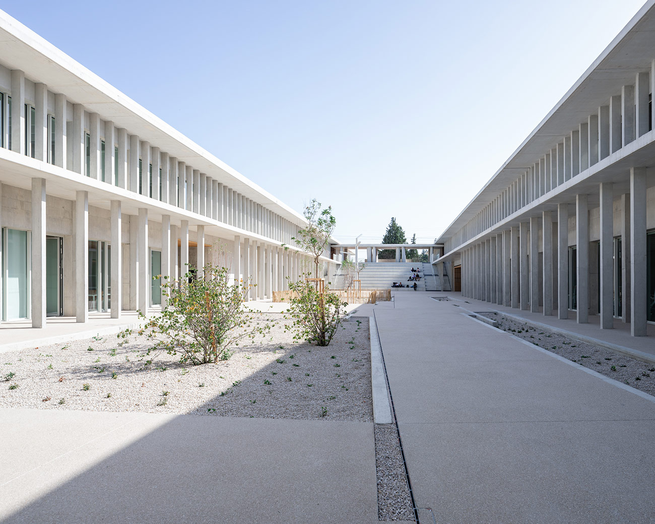 Un lycée <br/>entre ville et paysage - Chateaurenard | Architecte Marseille