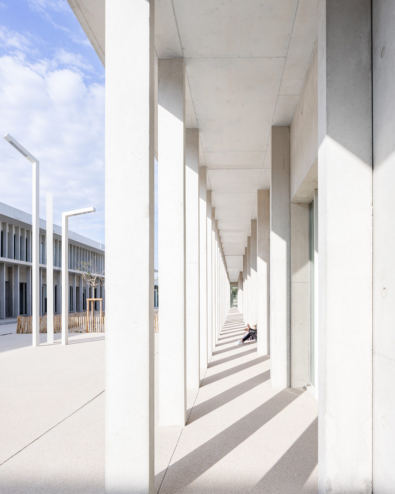 Un lycée <br/>entre ville et paysage - Chateaurenard | Architecte Marseille